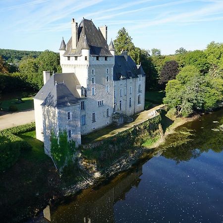 Chateau De La Tour Bed and Breakfast Rivarennes  Buitenkant foto