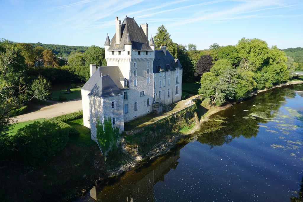 Chateau De La Tour Bed and Breakfast Rivarennes  Buitenkant foto