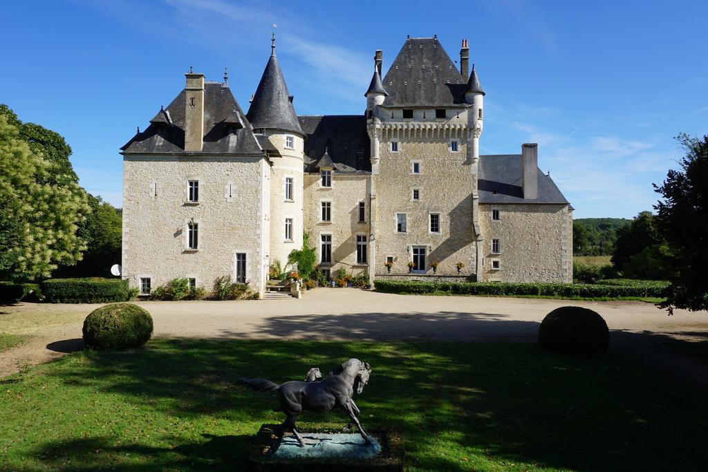 Chateau De La Tour Bed and Breakfast Rivarennes  Buitenkant foto